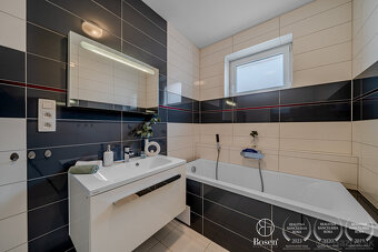 BOSEN | 4 izbový bungalov s bazénom a garážou v Malinove - 10