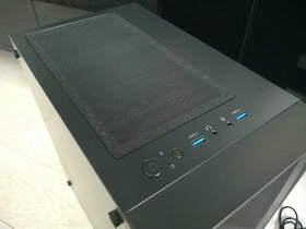 Stolný počítač značky FSP/Fortron s RGB podsvietením - 10