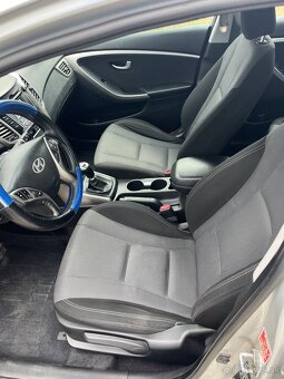Hyundai i30 1.6crdi - 10