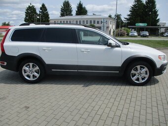 Volvo XC70 2,4D5 120KW Momentum Man. AWD 2012 DPH - 10