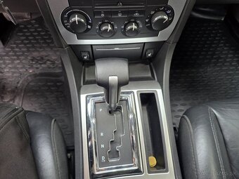 Chrysler 300 C 3.0 CRD, Mesačne: 228€ - 10