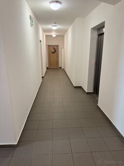 Krásny dvojizbový byt Centrum mesta Prievidza - 10