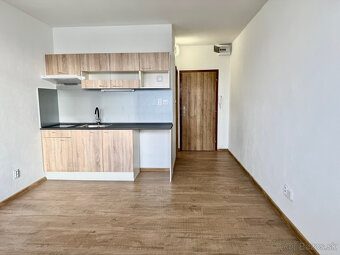 Pekná garsónka po kompletnej novej rekonštrukcii, loggia - 10
