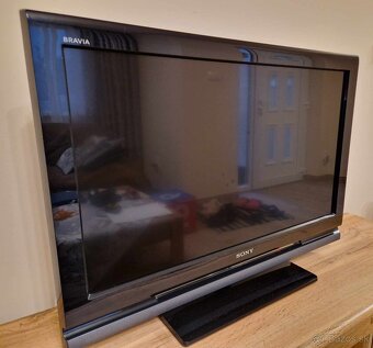 TV SONY BRAVIA 82cm + TV stolík + držiak (Len osobný odber) - 10