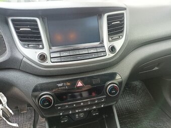 Hyundai Tucson 2.0crdi 100kw 4x4 - 10