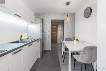Na predaj | 4 izbový rodinný dom 128 m² - Smolenice - 10