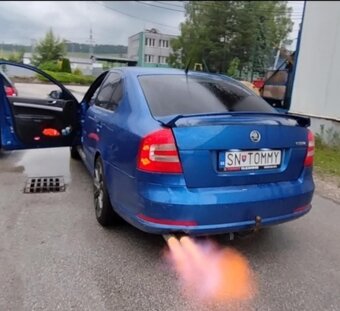 OCTAVIA RS 2,0 TSI - 10
