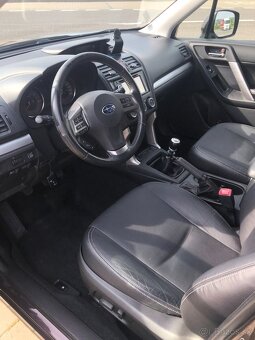 Subaru Forester 2.0D 108 kW • 4×4 • 6MT • koža • strešné okn - 10