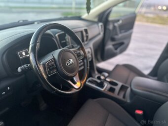 KIA SPORTAGE 2.0 crdi 4x4 A/T - 10