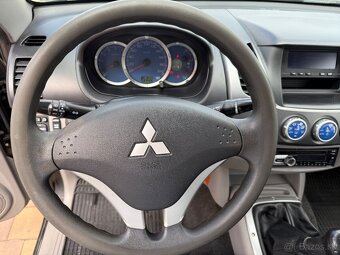 MITSUBISHI L200 2010 2.5D 4X4 + UZÁVIERKA ZAD. DIFERENCIÁLU - 10
