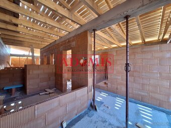 Predáme bungalov 4izbový Košice - Šaca 135m2,tep.čerpadlo,re - 10