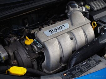 Renault CLIO SPORT RS - 10