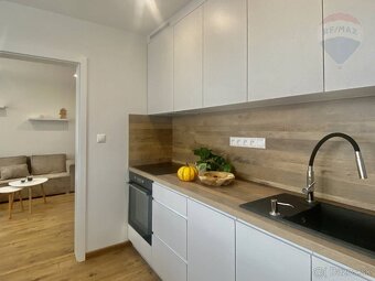 REZERVOVANÉ 1-izbový byt ul. Jesenského Prievidza - 10