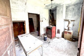 Skvelá cena za dom a nadštandardne veľkú záhradu 2 400 - 10