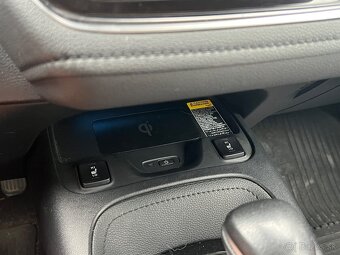 Corolla hybrid - 10