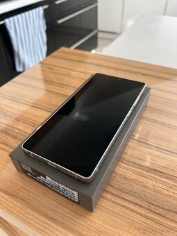 Samsung - 10