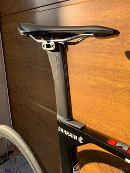 Cestný bicykel Merida Reacto 5000 Team Bahrain XL TOP STAV - 10