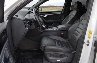 VW Volkswagen Touareg 3.0 TDI 170 kW R-Line - 10