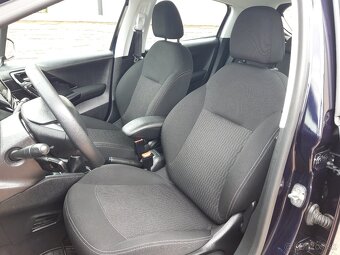 Peugeot 208 - 10