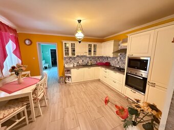 Exkluzívne APEX reality 3i. RD vo Veľkom Cetíne, 1053 m2 poz - 10