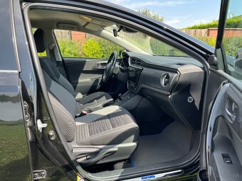 Toyota Auris 1,8 hybrid, r.v. 2016 - 10