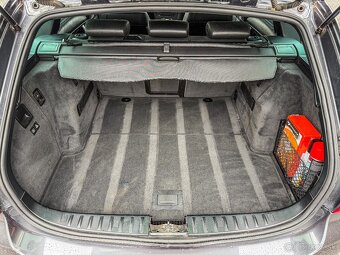 BMW 335xi touring - 10