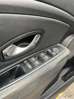 Renault Megane Grandtour 1.5 dCi - 10