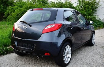 Mazda dvojka 1.3 16v benzin, velmi pekna - 10