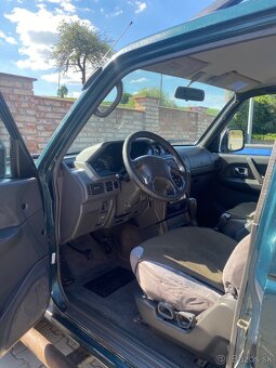 Predám Mitsubishi pajero II GLX 2.5 TD - 10