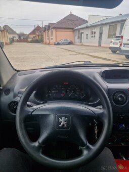 Peugeot Partner 1.4 i - 10