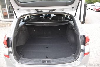 Hyundai i30 CW 1.6 CRDi Comfort - Odpočet DPH - 10