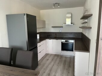 3-izbový byt s balkónom v tichej lokalite - 10