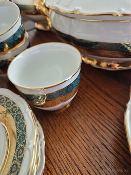 Eegantná obedová a čajová súprava – značený porcelán
- 10