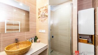 Na predaj krásny komplet zrekonštruovaný a zariadený 3 izbov - 10