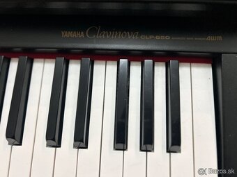 Yamaha Clavinova CLP-650 - 10