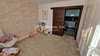 Na predaj 9 izbový rodinný dom v meste Šurany - 10