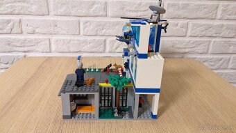 60316 Lego City – Policajná stanica - 10