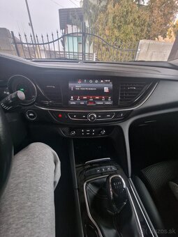 Opel insignia ST - 10