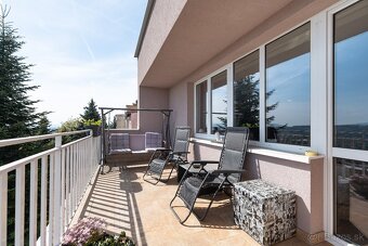 Exkluzívny trojpodlažný dom s výhľadom na Košice - 10