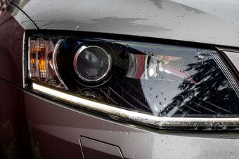 Škoda Octavia Combi 2.0 TDI Elegance/Style DSG - 10
