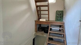 Vidiecka usadlosť v obci Lubina s 2755m2 pozemkom - 10