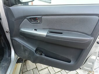 TOYOTA HILUX 2.5 D-4D - na predaj / na splatky - 10