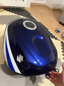 Originálna palivová nádrž - 10