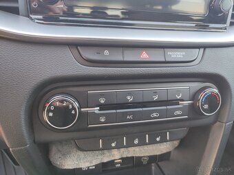 Kia Ceed SW (MY2023) 1.5 T-GDi 118kW - 10