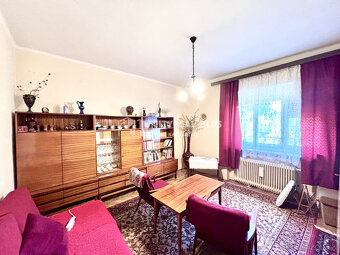 Ponúkame Vám na predaj 4 izbový dvojpodlažný rodinný dom v - 10