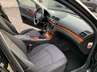 MERCEDES-BENZ E TRIEDA SEDAN 220 CDI ELEGANCE - 10