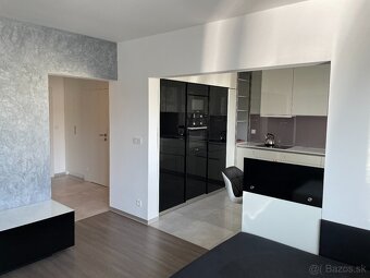 Moderný dvojizbový byt Zapotôčky - 10