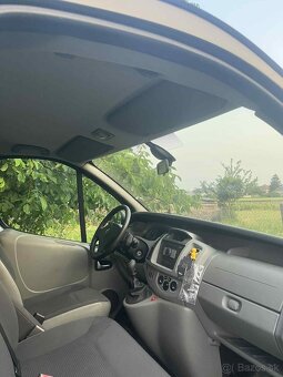 Opel Vivaro - 10