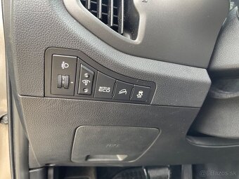 Kia Sportage 2.0crdi 100kw 4x4 automat - 10