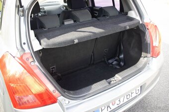 Suzuki Swift 1.3 benzin / TOP VÝBAVA / - 10